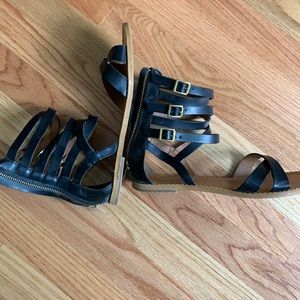 Strapped sandals